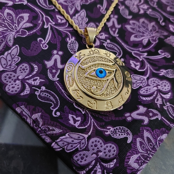 Eye Of Horus 18K Gold Plated Ra Egyptian Pendant with 18K Gold Rope Chain - Picture 4 of 10